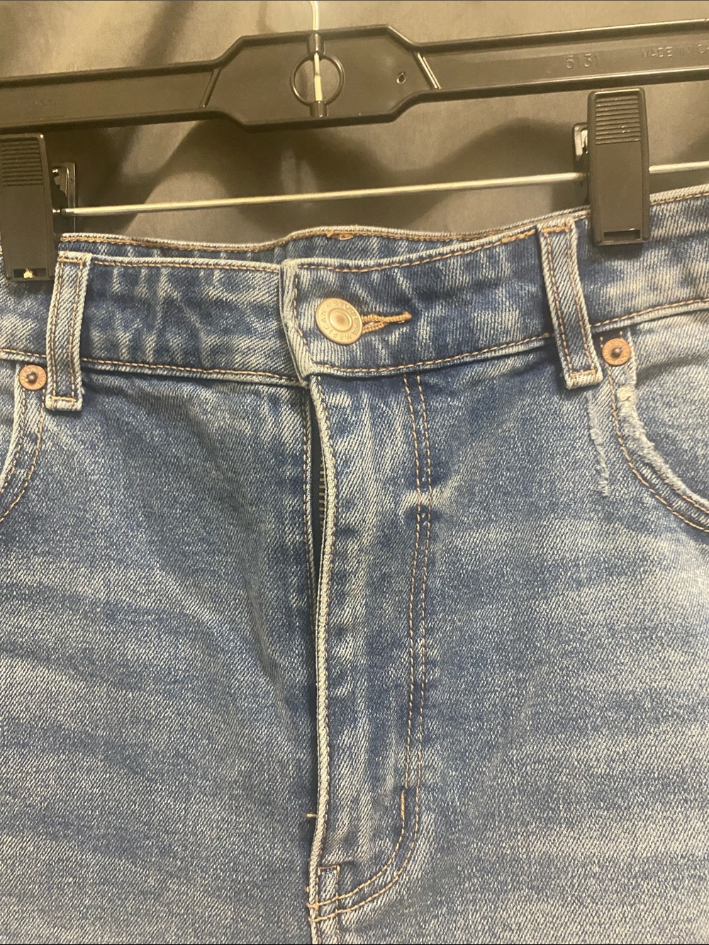 American Eagle Classic High-Rise Blue Denim Shorts size 14 - Picture 3 of 10